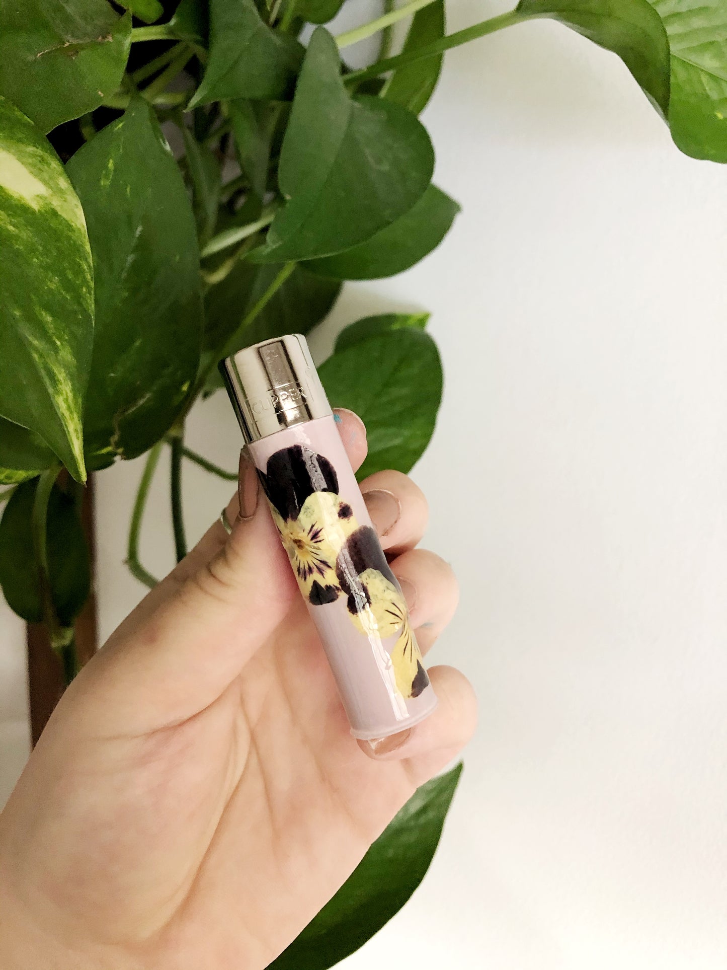 Pansy Lighter