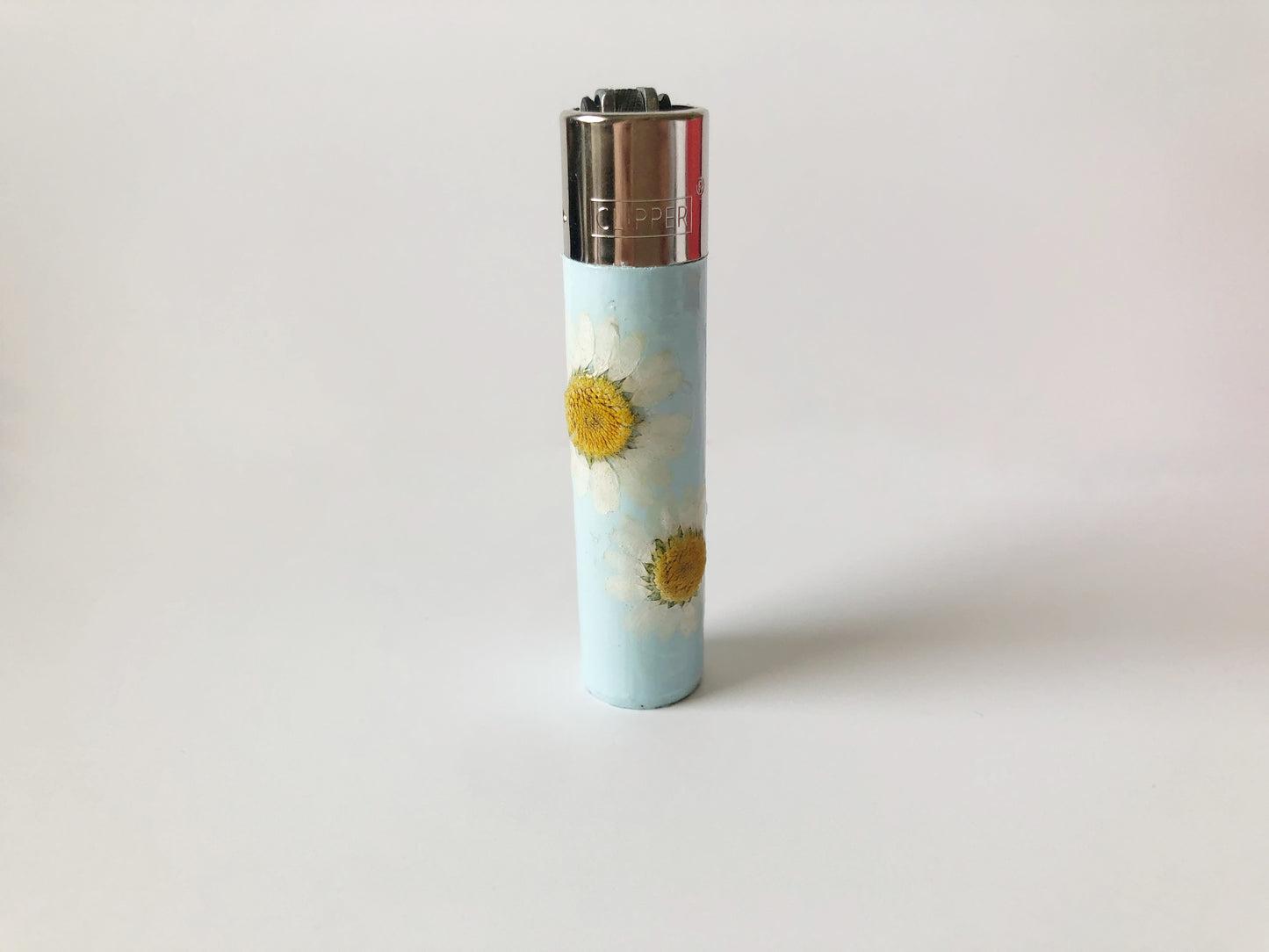White daisy Lighter