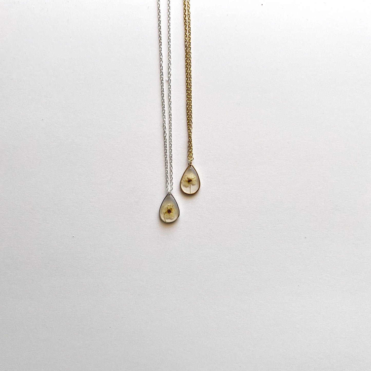 Dainty White Flower Necklace